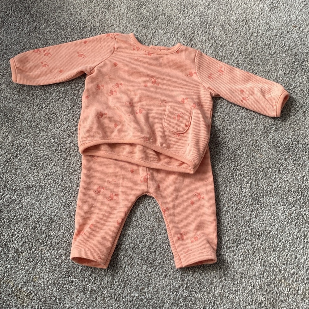 Carter’s Matching Set